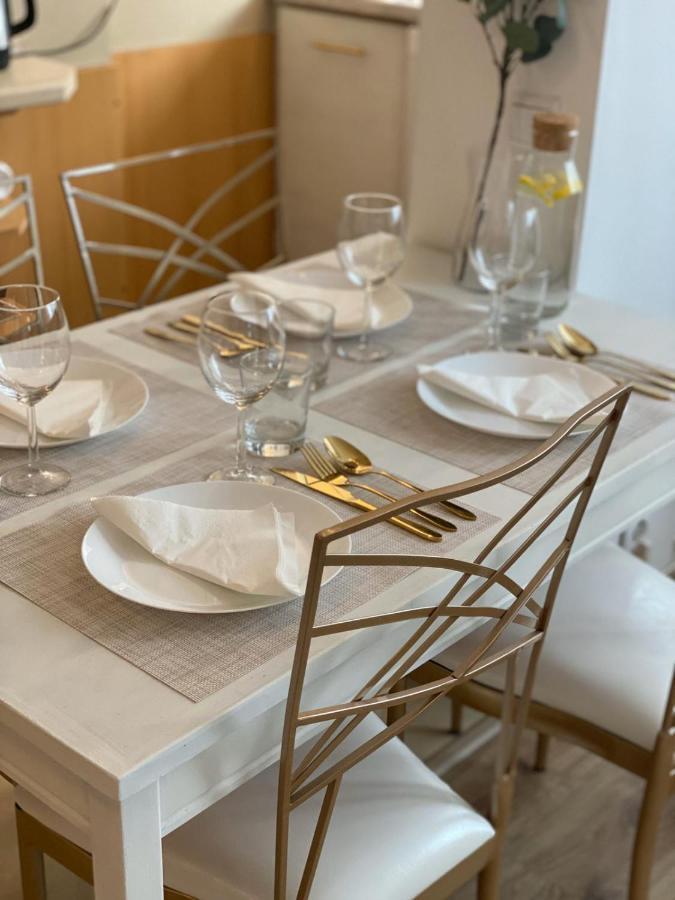 Vicky - New Apartment Centrum Srodmiescie Варшава Екстериор снимка