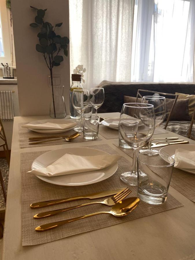 Vicky - New Apartment Centrum Srodmiescie Варшава Екстериор снимка