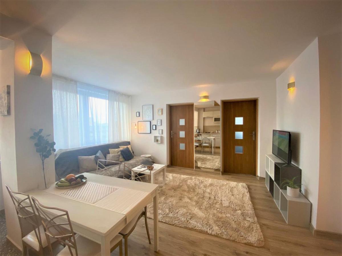 Vicky - New Apartment Centrum Srodmiescie Варшава Екстериор снимка